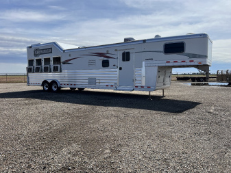 Used 2018 4-Star 4 Horse Living Quarters Horse Trailer