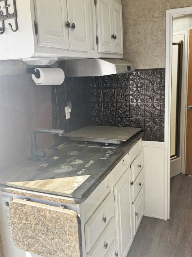 Used 2009 Bison Aluminum Sport 4 Horse Living Quarters Horse Trailer