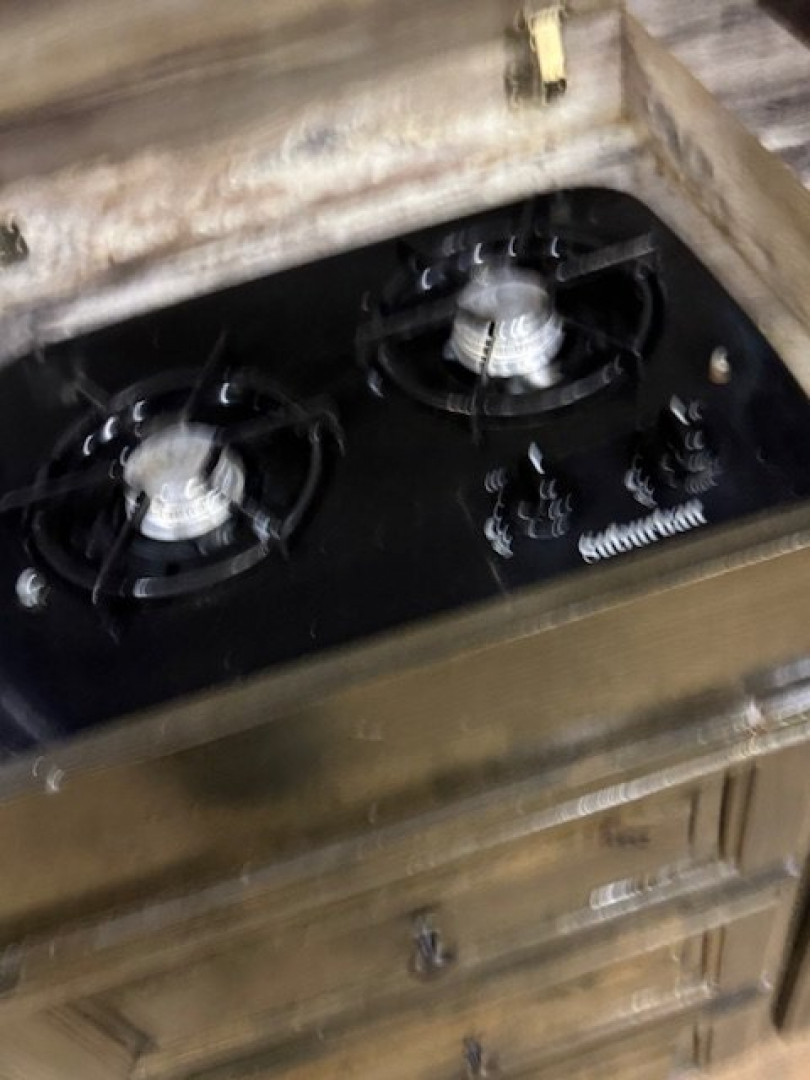 Used 2019 Platinum 5 Horse Reverse Load Platinum Living Quarters Horse Trailer