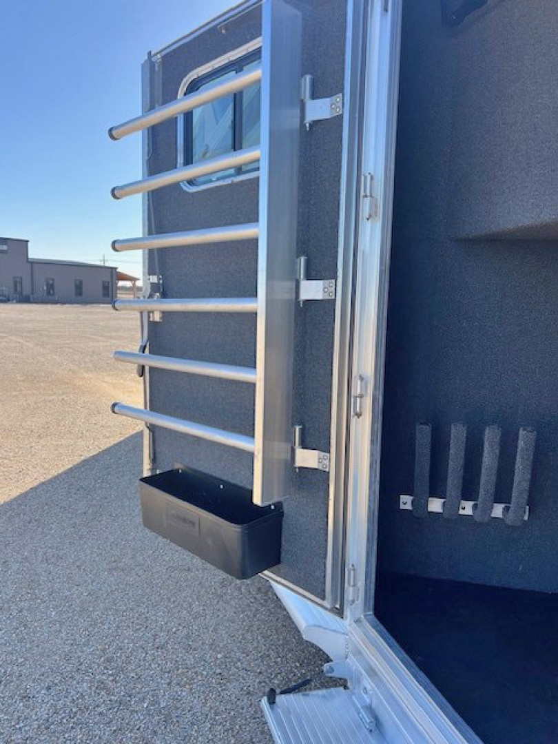 Used 2023 Cimarron 26' Stock Combo