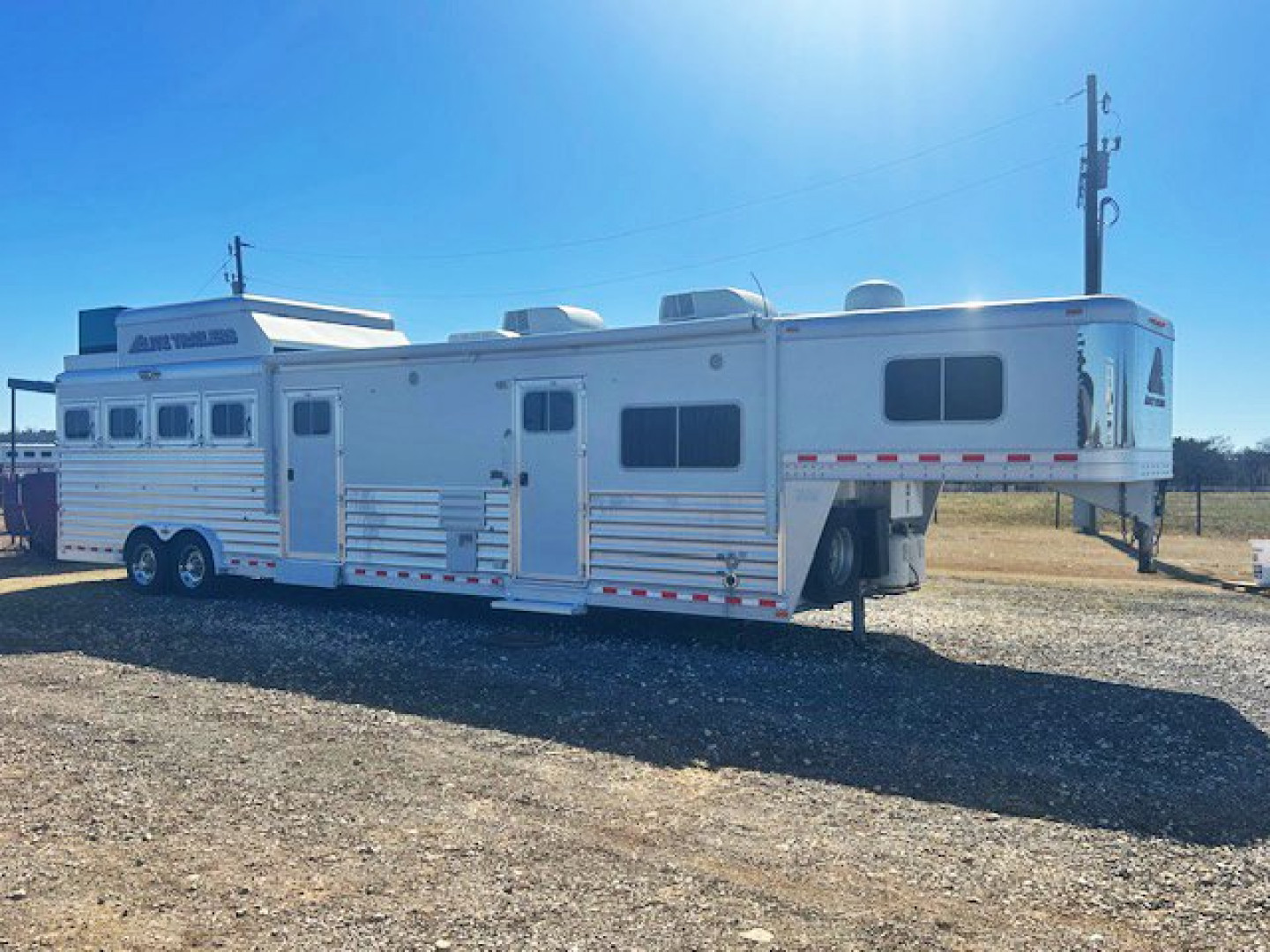 Used 2014 Elite 4 Horse Living Quarters Horse Trailer