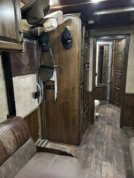 Used 2014 Elite 4 Horse Living Quarters Horse Trailer