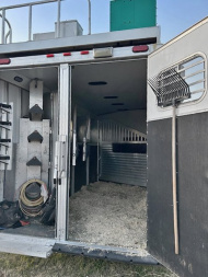 Used 2014 Elite 4 Horse Living Quarters Horse Trailer