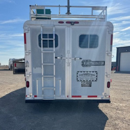 Used 2002 4 Horse C&C Living Quarters Horse Trailer