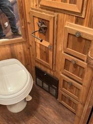 Used 2002 4 Horse C&C Living Quarters Horse Trailer