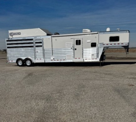 Used 2019 4-Star Living Quarters Stock Combo Trailer