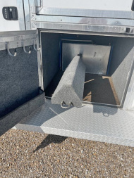 Used 2017 Zanetti One Horse Inline Trailer