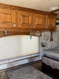 Used 2006 Platinum 4 Horse Living Quarters Horse Trailer
