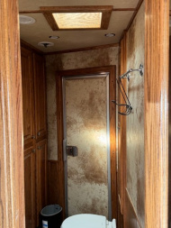 Used 2006 Platinum 4 Horse Living Quarters Horse Trailer