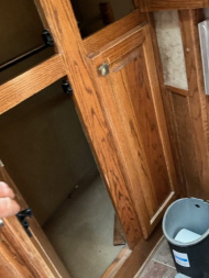 Used 2006 Platinum 4 Horse Living Quarters Horse Trailer