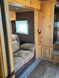 Used 2019 Logan Coach 4 Horse P/C Load Living Quarter Horse Trailer