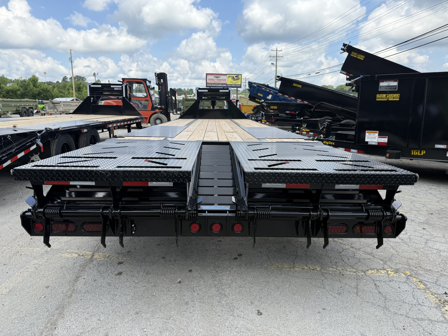 New 2026 Iron Bull FLG 20K 25+5 Equipment Trailer