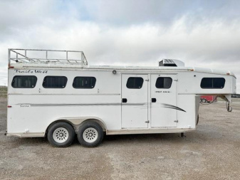 Used 2000 3 Horse Trails West Horse Trailer