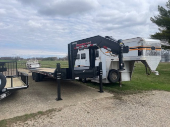 New 2025 Trailerman Hydraulic Dove Deckover Trailer (23+9)