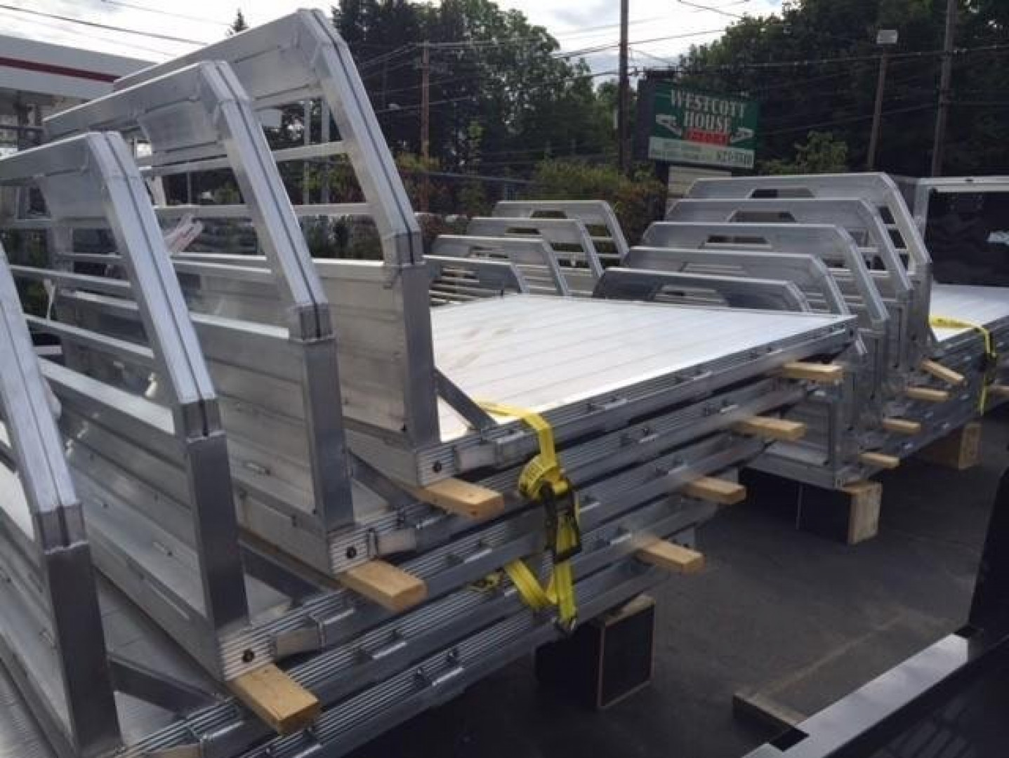 New 2024 HIGH COUNTRY AL8485 Truck Bed