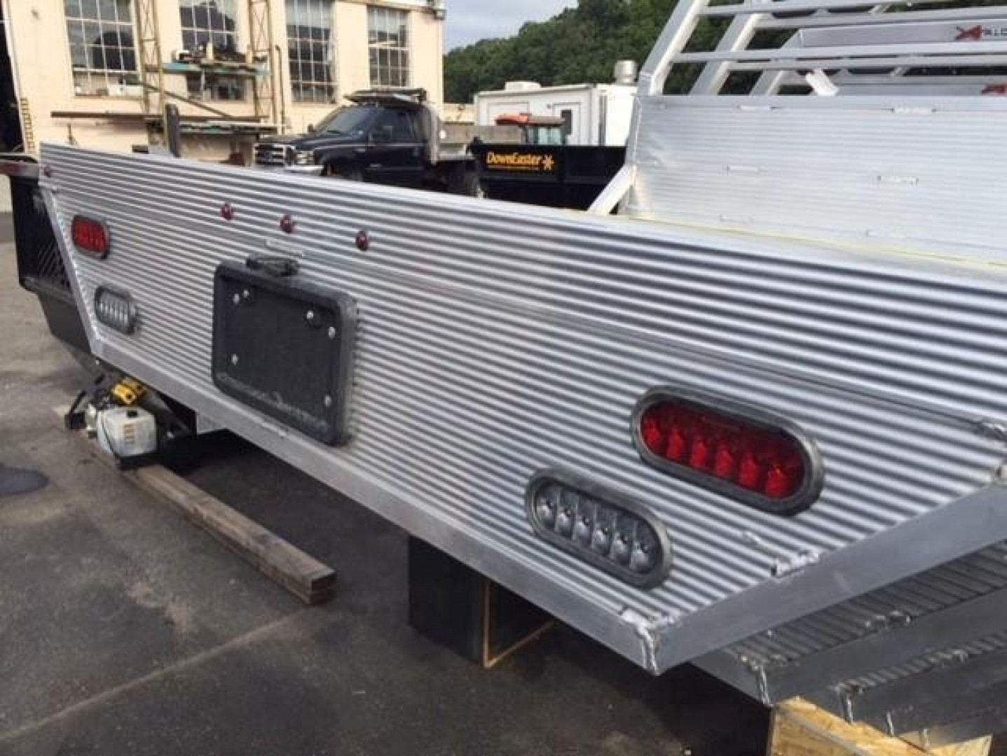 New 2024 HIGH COUNTRY AL8485 Truck Bed