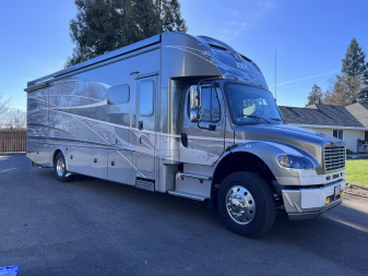 Used 2021 FOREST RIVER DYNAMAX 34KD Class C