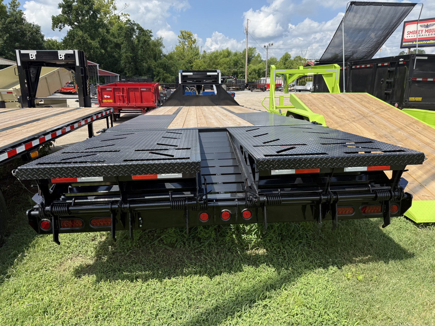 New 2025 Iron Bull FLG 20K 20+5 RAMPAGE RAMPS Equipment Trailer
