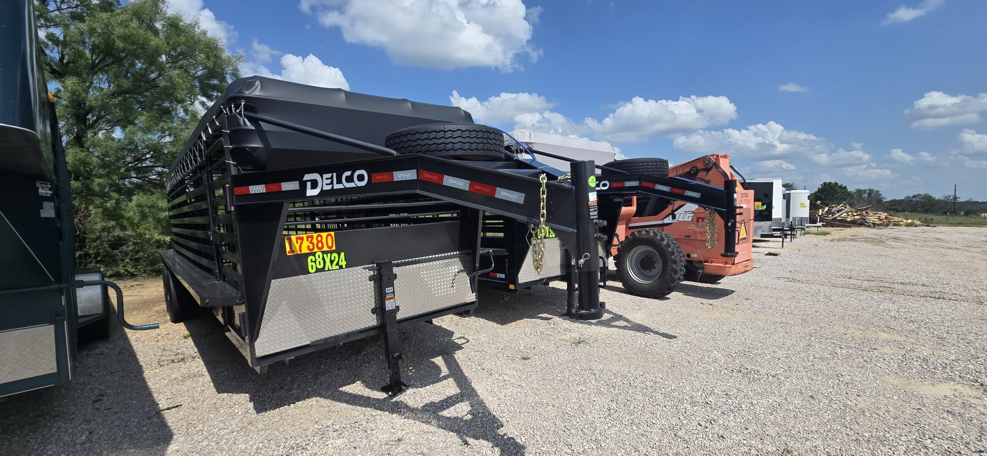 New 2025 Delco - Gooseneck Livestock Trailer 6'8 X 24'