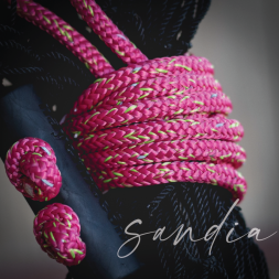 New 2025 Hay Chix Half Bale Slow Feed Net Farm / Ranch