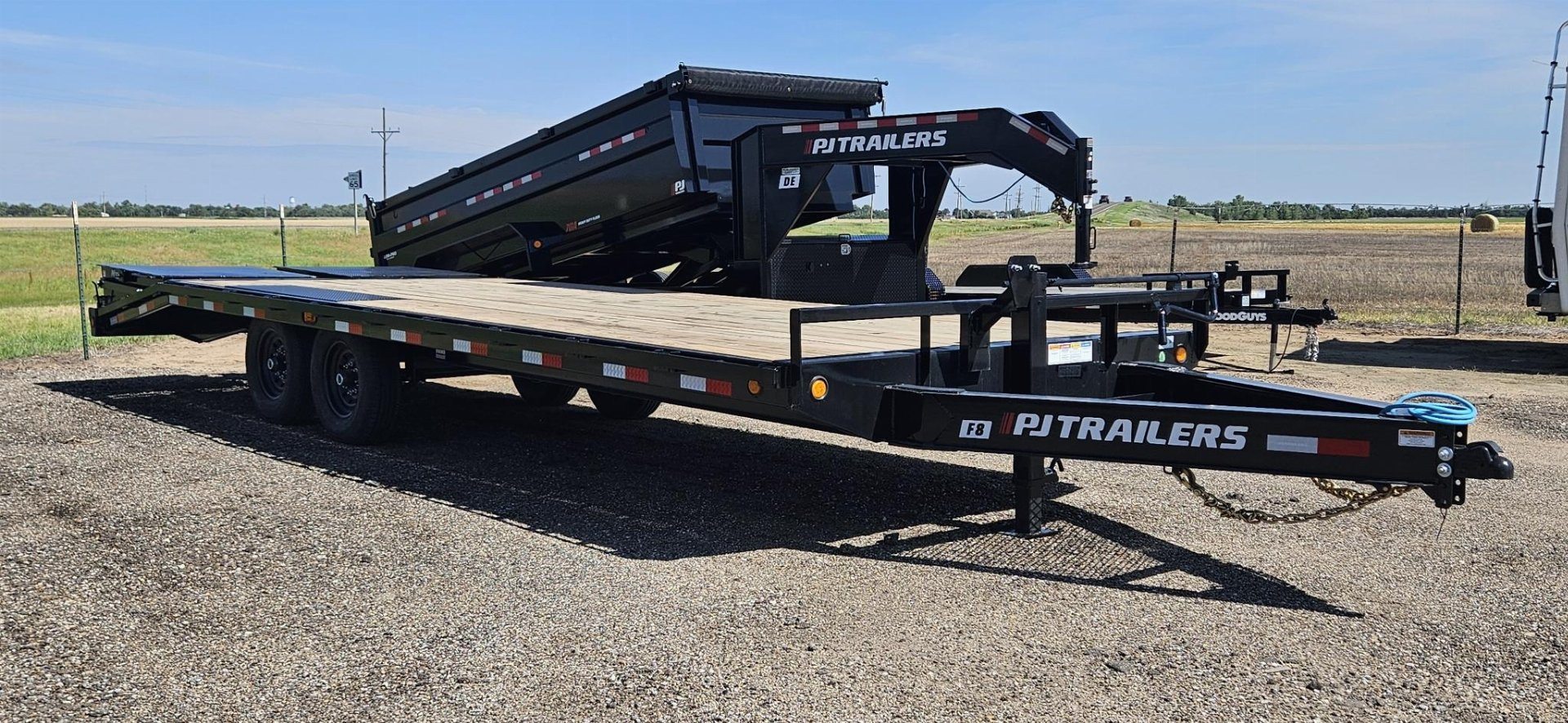 New 2026 PJ TRAILERS 8" I-Beam Deckover (F8) 102" x 24' Flatbed Trailer