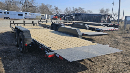 New 2025 PJ TRAILERS 83" x 22' 6" Channel Equipment Tilt Trailer