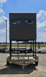 New 2025 PJ 77" x 10' Utility Trailer w/Blind & Tower