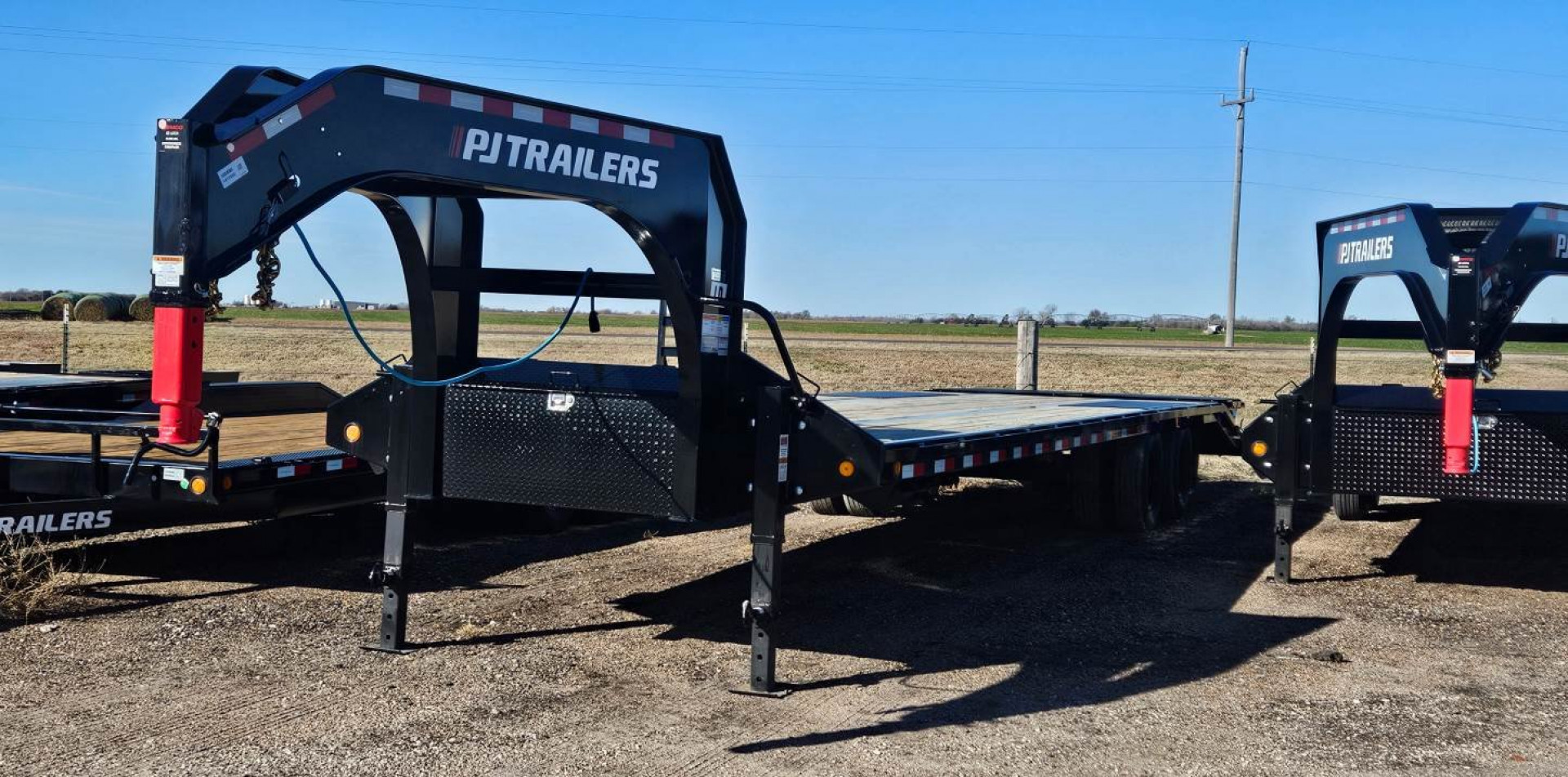 New 2025 PJ TRAILERS 102" x 34' Low-Pro Flatdeck with 12K Duals (LD) Flatbed Trailer