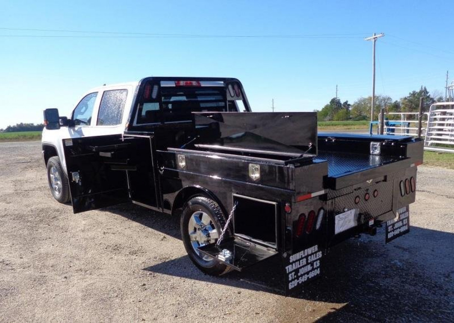 New 2026 Pronghorn 8700 UT Truck Bed