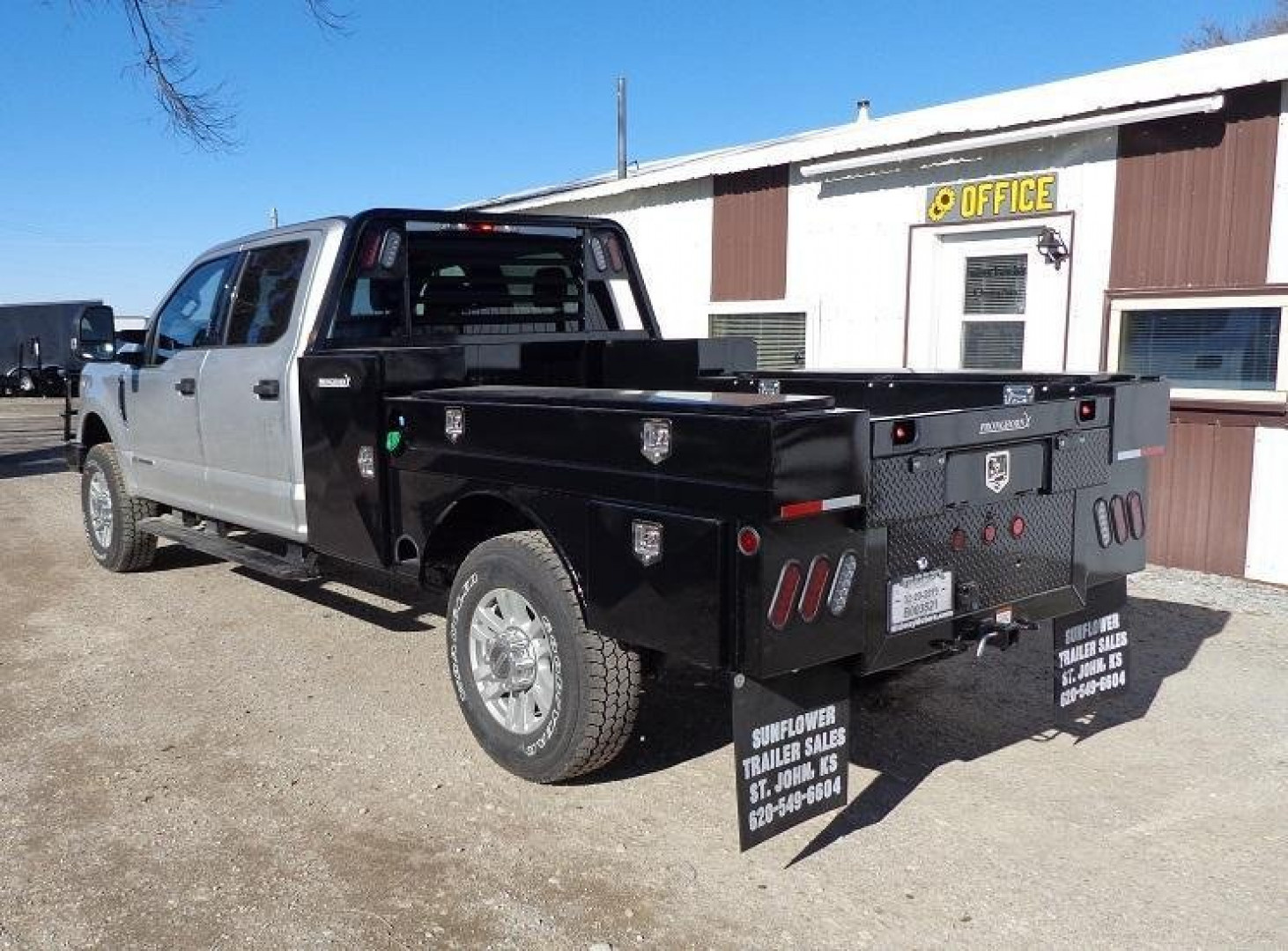 New 2026 Pronghorn 8700 UT Truck Bed