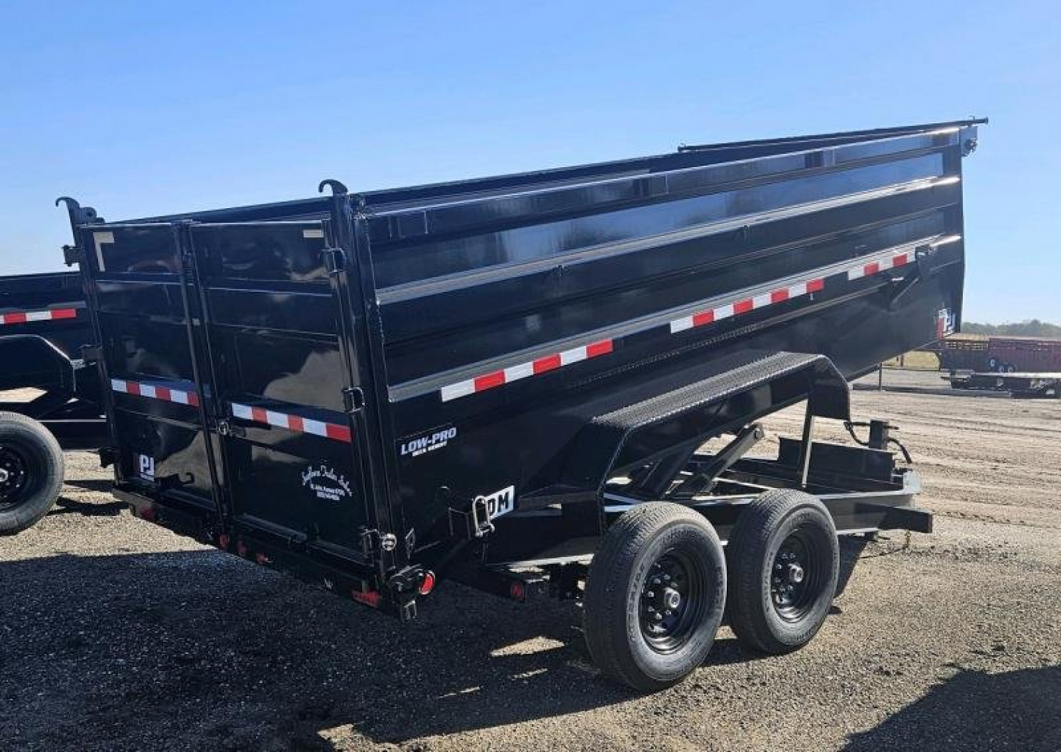 New 2025 PJ TRAILERS 83" x 14' Low-Pro High Side Dump (DM) Dump Trailer