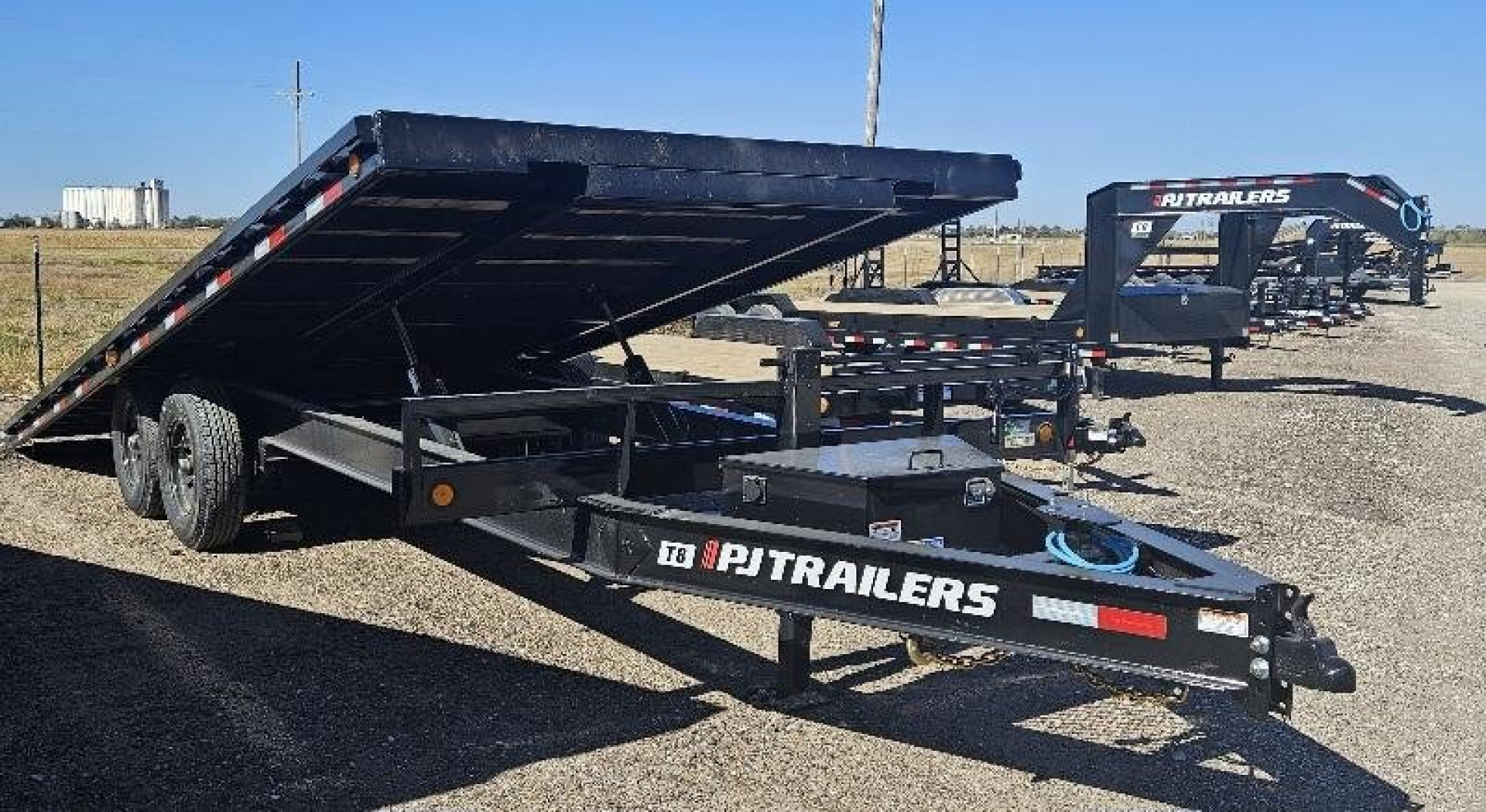 New 2026 PJ Trailers 102" x 22' Deckover Tilt (T8) Deckover Trailer
