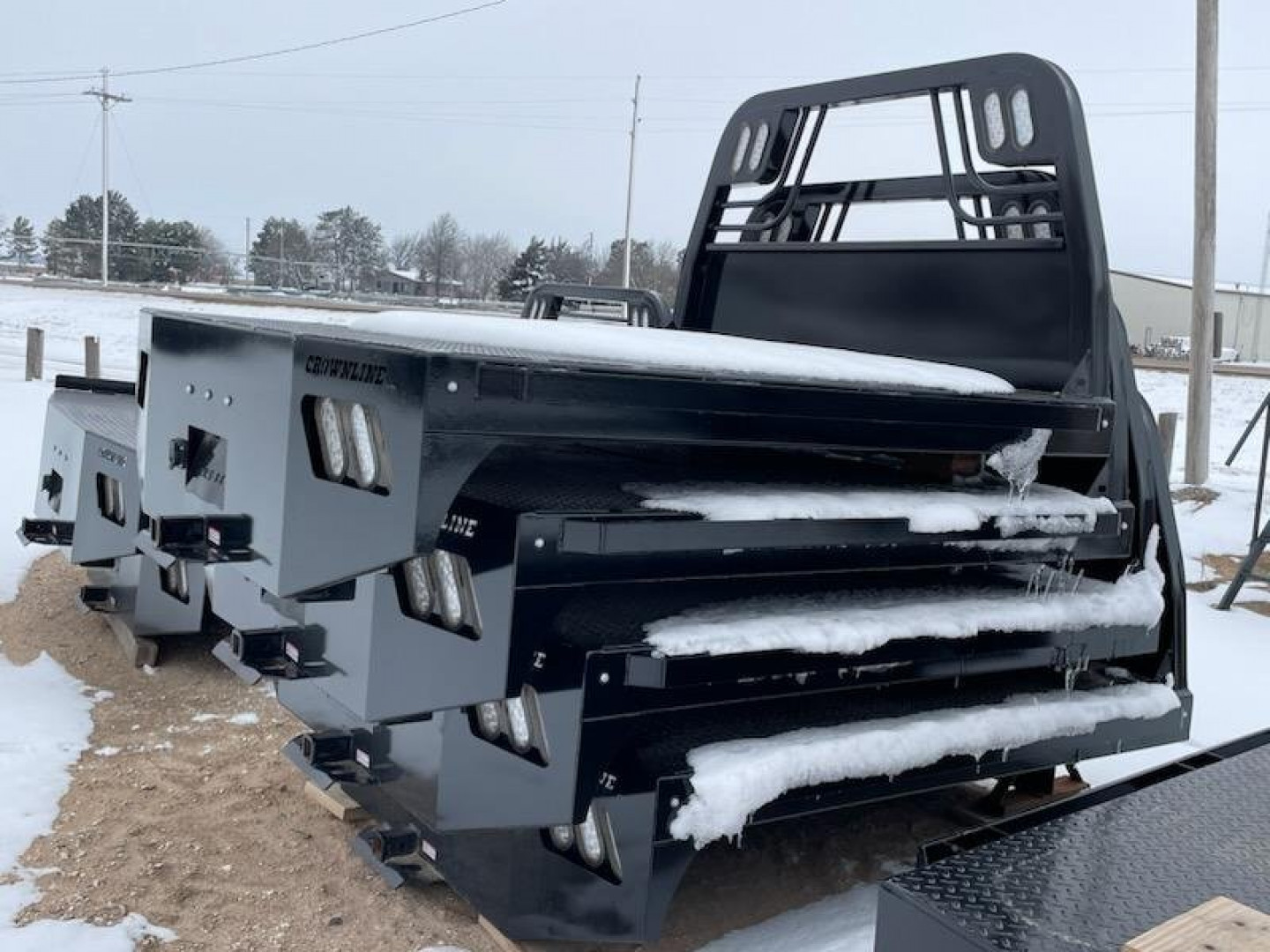 New 2025 CROWNLINE Rubrail Single Rear Wheel Short Bed Truck Bed