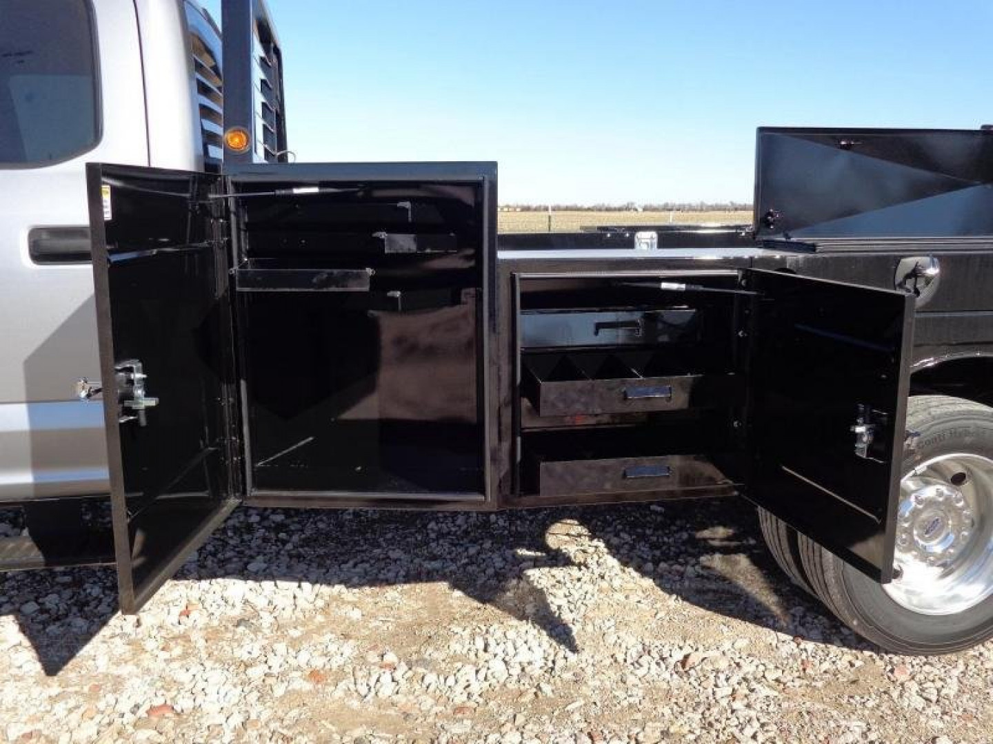 New 2026 Pronghorn 9200 UT 84" C/A DRW Utility Truck Bed