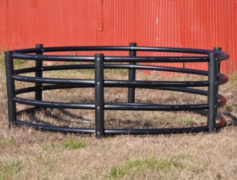 New 2024 Century Livestock Poly Horse Round Bale Feeder Farm / Ranch