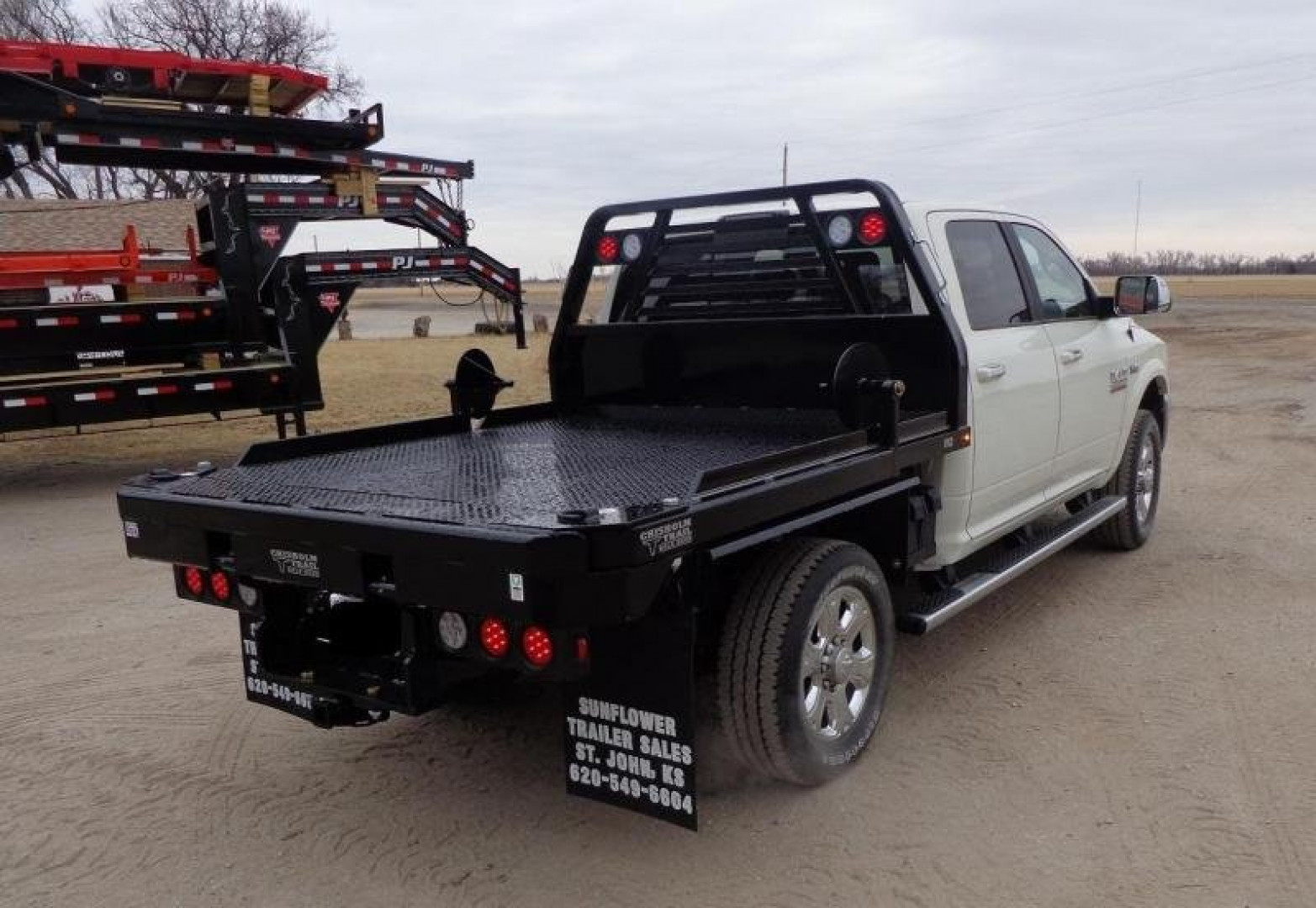 New 2026 C5 Manufacturing Chisholm Trail SRW Short Bed Arm Dump Combo Truck Bed