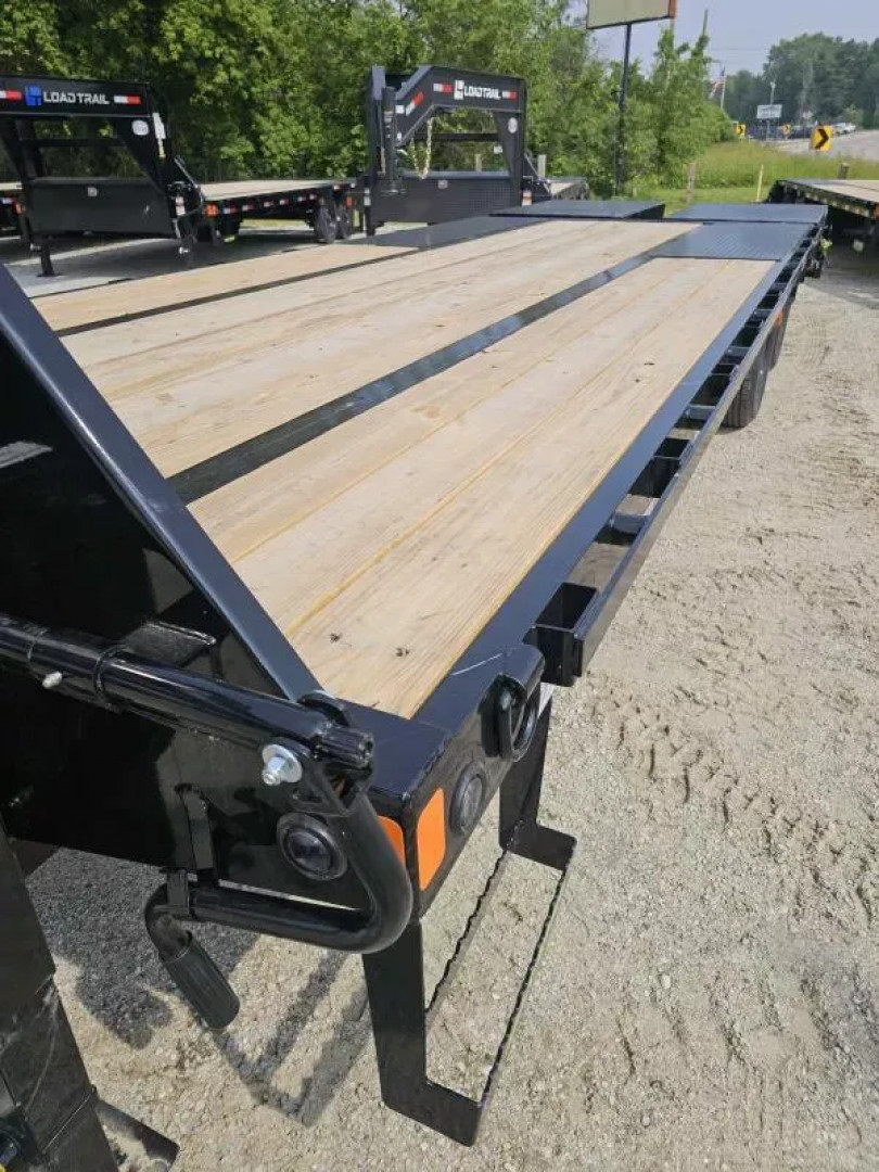 New 2025 Load Trail BRAND NEW 102X25 24K GOOSENECK MAX RAMPS TANDEM ...