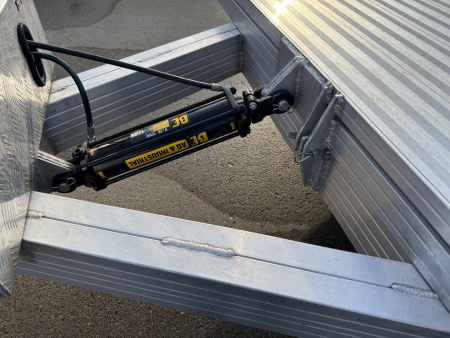 New 2025 78"x22' SLEDBED HYDRAULIC TILT ALUMINUM TANDEM UTILITY TRAILER by JB LUND **FREE TIEDOWN KIT**