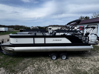 New 2024 FLAGSHIP D25B TRITOON w/SUZUKI DF300 **FREE JB Lund Bunk Trailer or Vertical Lift w/Purchase -- Up to a $7995 Value!!