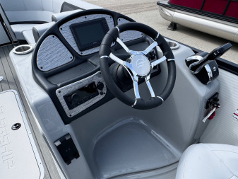 New 2024 FLAGSHIP D25B TRITOON w/SUZUKI DF300 **FREE JB Lund Bunk Trailer or Vertical Lift w/Purchase -- Up to a $7995 Value!!