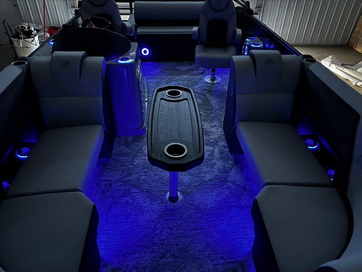 New 2024 FLAGSHIP D22B TRITOON w/SUZUKI DF250 **FREE JB Lund Bunk Trailer or Vertical Lift w/Purchase -- Up to a $7995 Value!!