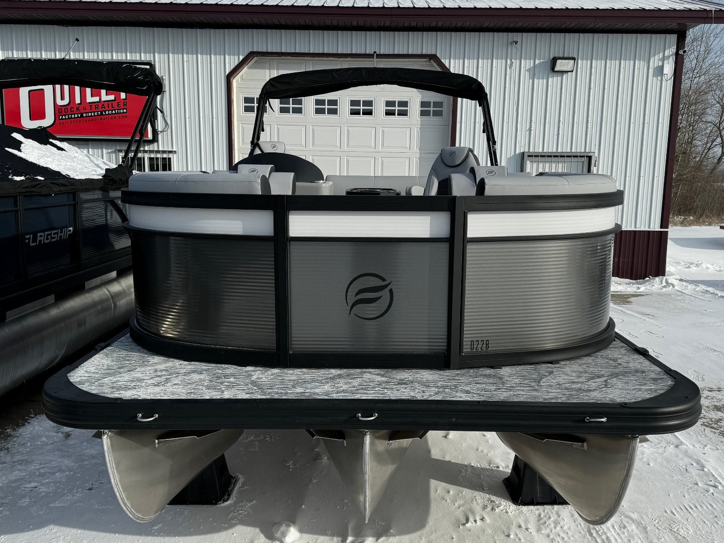New 2024 FLAGSHIP D22B TRITOON w/SUZUKI DF250 **FREE JB Lund Bunk Trailer or Vertical Lift w/Purchase -- Up to a $7995 Value!!