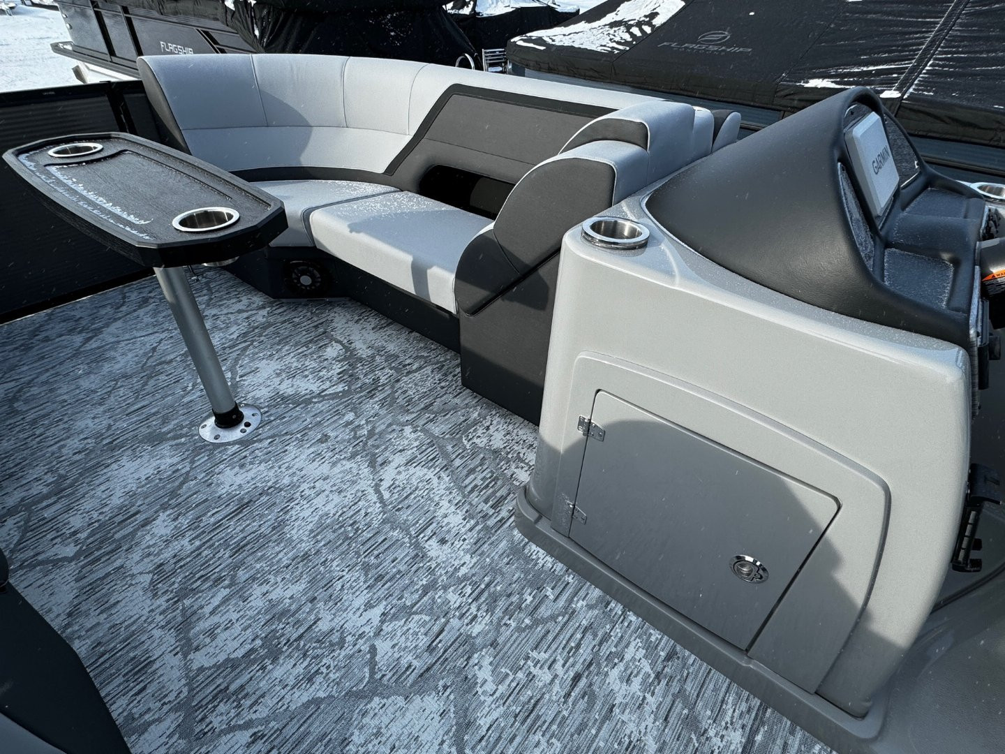 New 2024 FLAGSHIP D22B TRITOON w/SUZUKI DF250 **FREE JB Lund Bunk Trailer or Vertical Lift w/Purchase -- Up to a $7995 Value!!