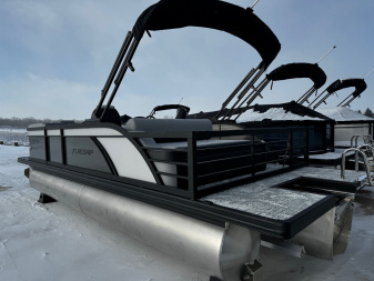 New 2024 FLAGSHIP D22B TRITOON w/SUZUKI DF250 **FREE JB Lund Bunk Trailer or Vertical Lift w/Purchase -- Up to a $7995 Value!!