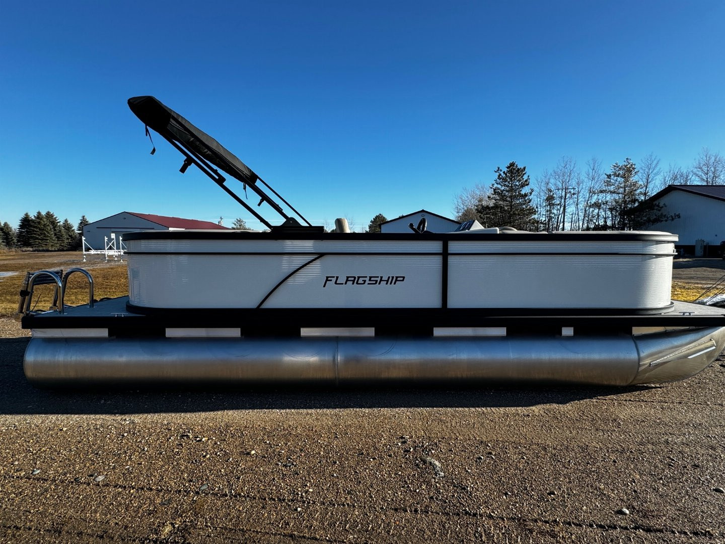 New 2024 Flagship E22CU w/Suzuki DF115W **FREE BUNK TRAILER or PONTOON LIFT - UP TO $7995 VALUE**