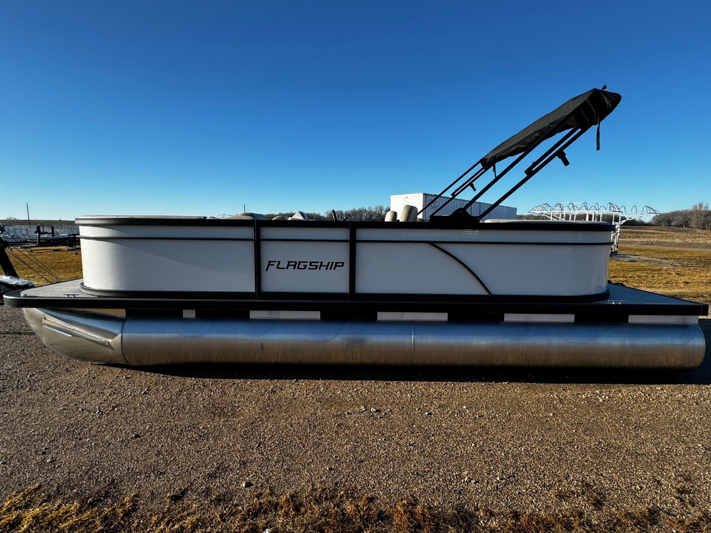 New 2024 Flagship E22CU w/Suzuki DF115W **FREE BUNK TRAILER or PONTOON LIFT - UP TO $7995 VALUE**