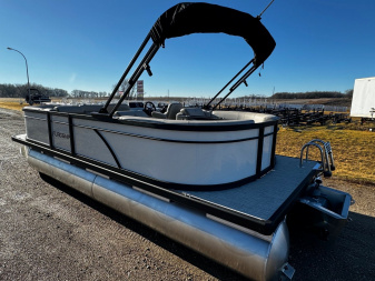 New 2024 Flagship E22CU w/Suzuki DF115W **FREE BUNK TRAILER or PONTOON LIFT - UP TO $7995 VALUE**