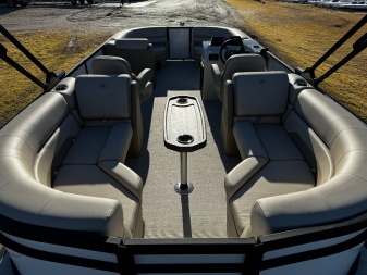New 2024 Flagship E22CU w/Suzuki DF115W **FREE BUNK TRAILER or PONTOON LIFT - UP TO $7995 VALUE**
