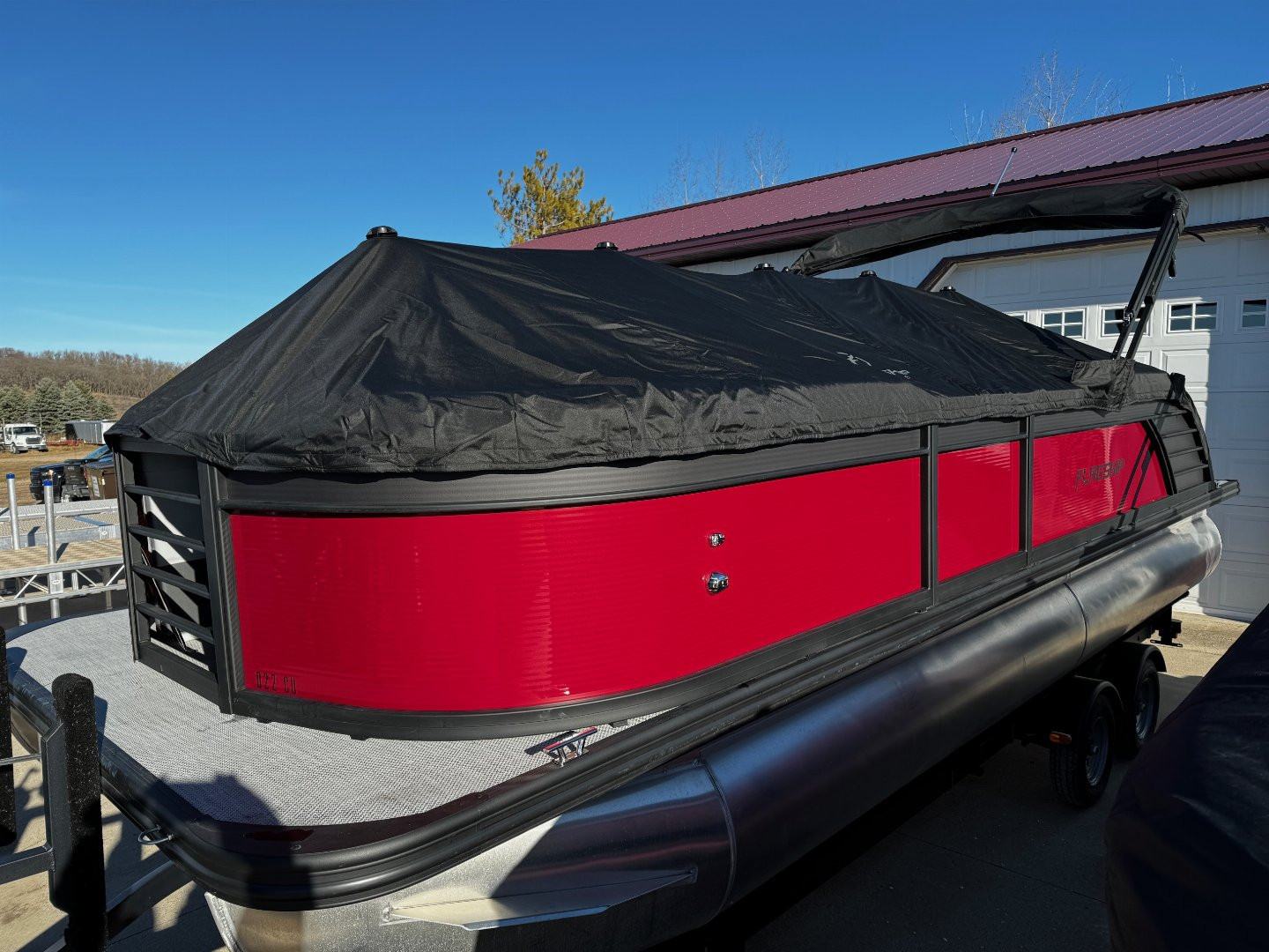 New 2024 FLAGSHIP D22CU w/SUZUKI DF150 **FREE JB Lund Bunk Trailer or Vertical Lift w/Purchase -- Up to a $7995 Value!!