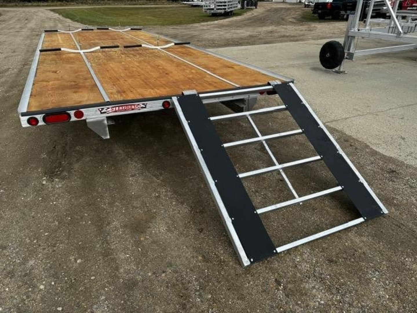 New 2025 22' V-FRONT SLEDBED 4-PLACE TANDEM AXLE SNOWMOBILE TRAILER by JB LUND